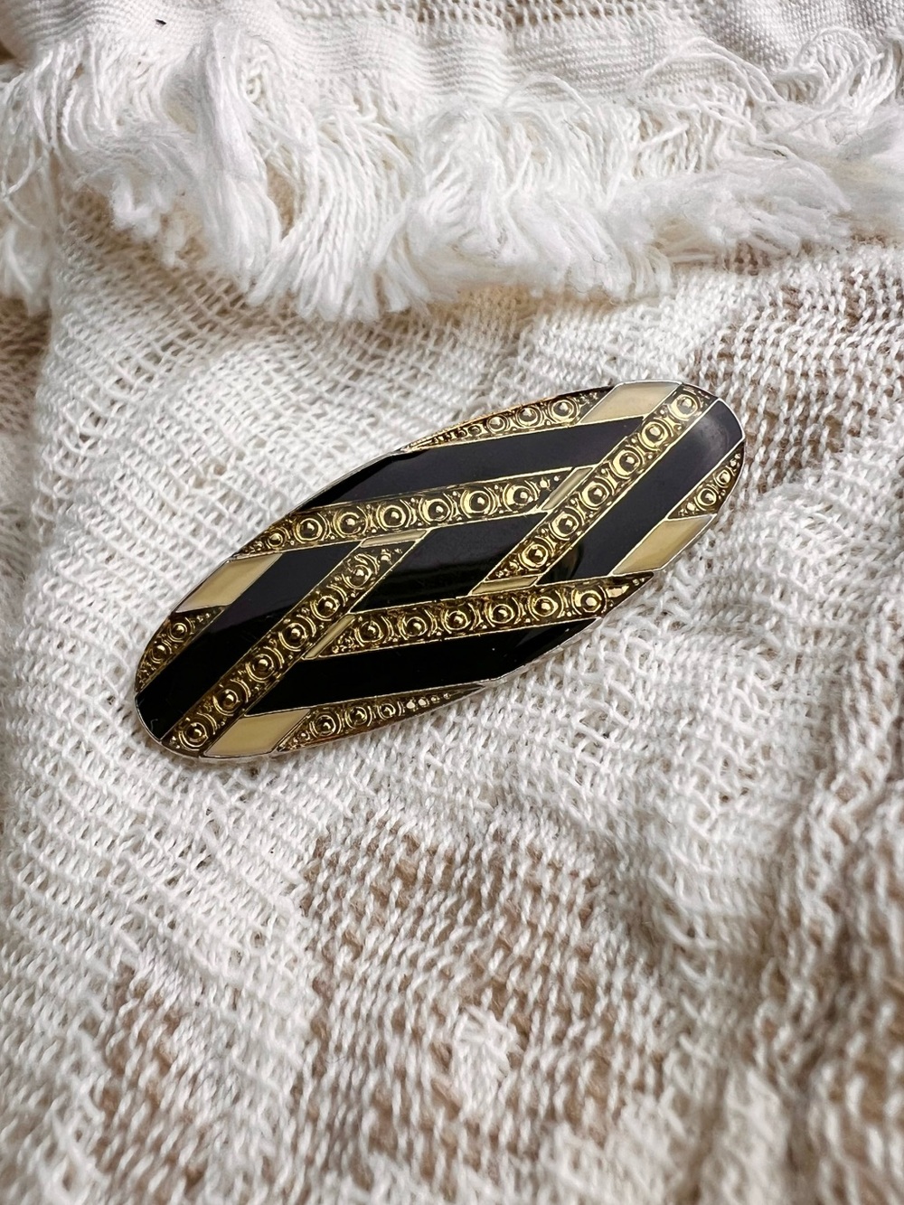 Art Deco Black and Gold Enamel Oval Vintage Pin Brooch